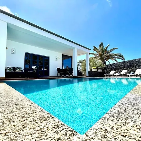Villa Mamma Mia Pool Heat Private & Jacuzzi Playa Blanca (Lanzarote)