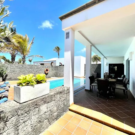 Mamma Mía Villa *