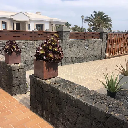 Mamma Mia Pool Heat Private & Jacuzzi Playa Blanca (Lanzarote)