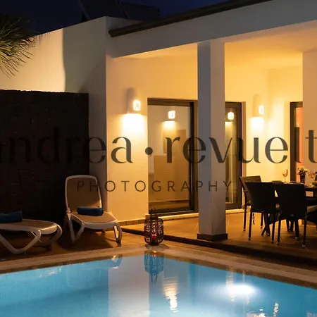 Mamma Mia Pool Heat Private & Jacuzzi Villa *