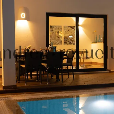 Mamma Mia Pool Heat Private & Jacuzzi