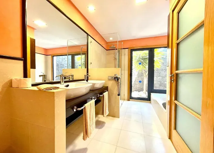 Вилла Mamma Mia Pool Heat Private & Jacuzzi *