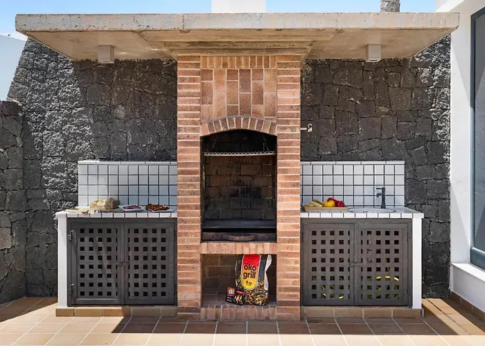 Вилла Mamma Mia Pool Heat Private & Jacuzzi *